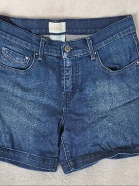 Vintage Levi Strauss 515 shorts Women's size 6 Dark Wash Excellent Condition